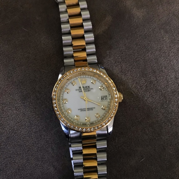 Watch - Picture 2 of 3